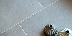 Нескользящая плитка для кухни из наутрального камня RKS SLATE Сланец Brazil Grey Natural купить (2)