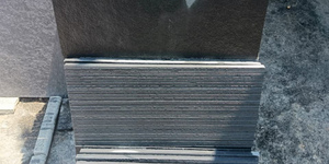 Плитка из известняка Belgian Black (склад) (1)