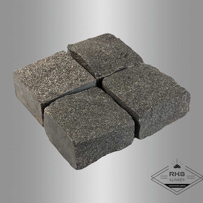 Гранитная брусчатка Габбро, Пилено-колотая, 100x100x50 мм в Орле