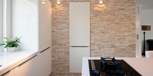 Отделка стены камнем в кухне и столовой 3D панели RKS SLATE Сланец Beige Slate Classic фото результата (6)