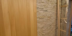 Камень на стене за печь в бане и сауне 3D панели из натурального камня Кварцит Beige Quartz Classic от бренда  RKS SLATE фото (1)